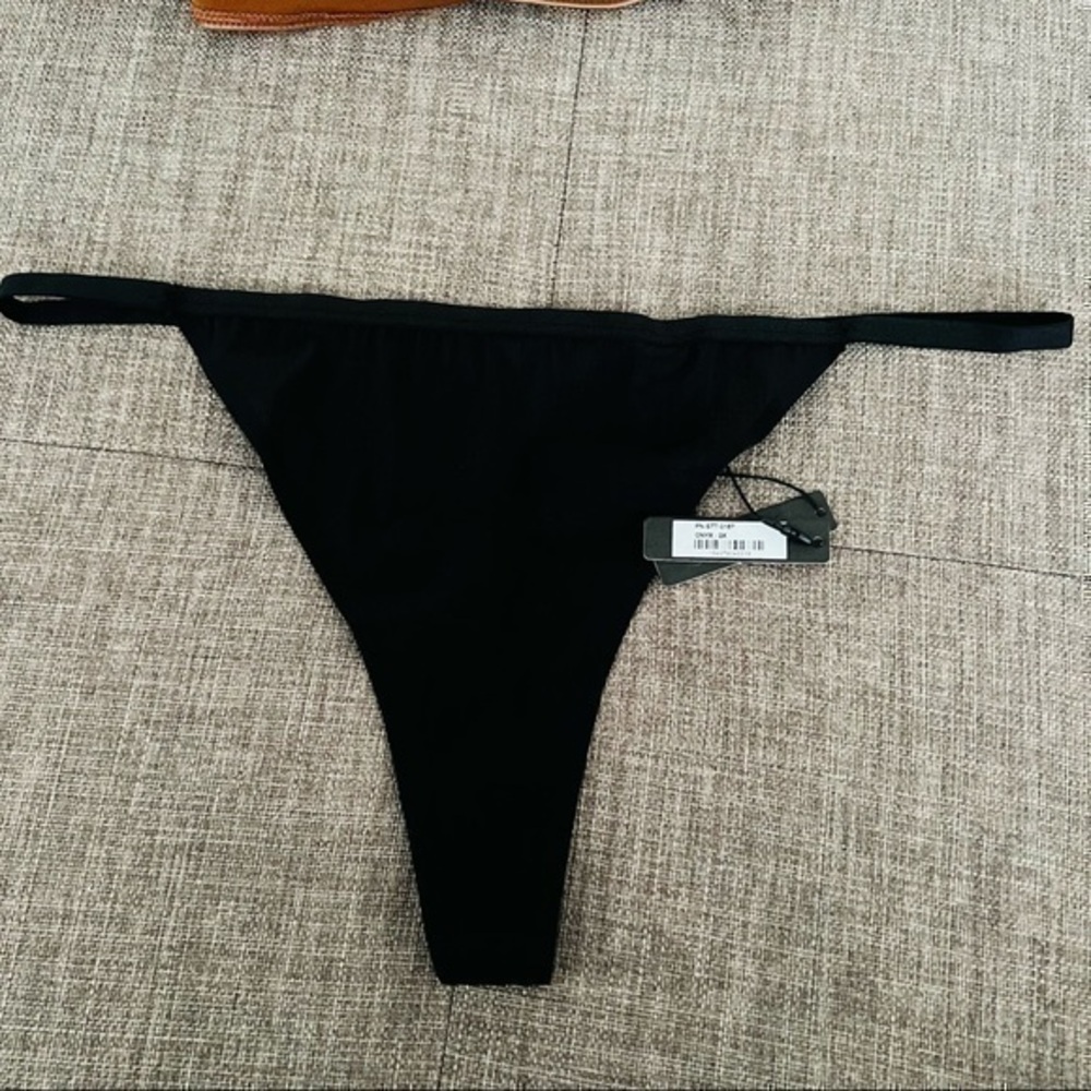 Skims g string